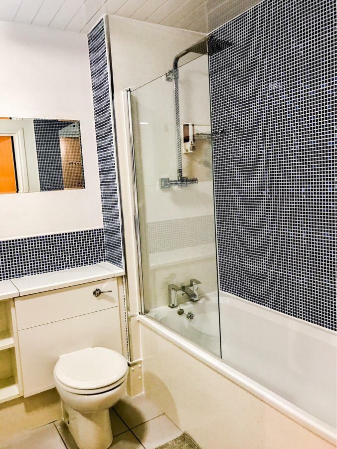Hydro Apartment With Free Car Park Glasgow Buitenkant foto